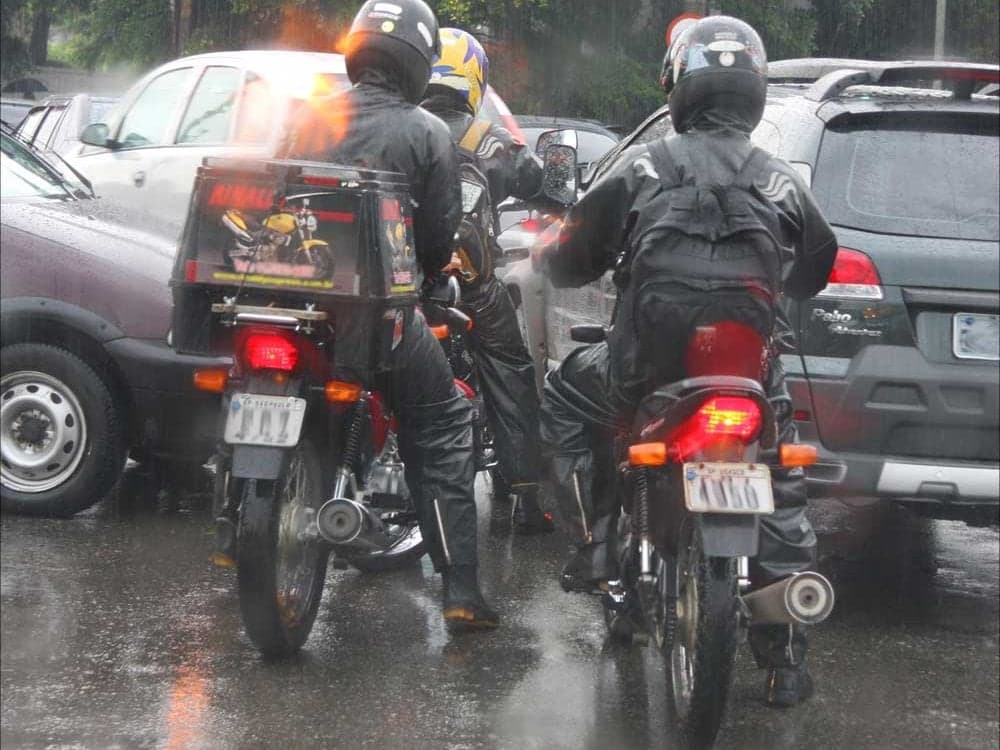 Entregadores e Motoboys